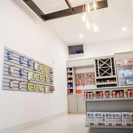 坦帕桑科斯特大道希尔顿花园酒店 鲁兹 外观 照片